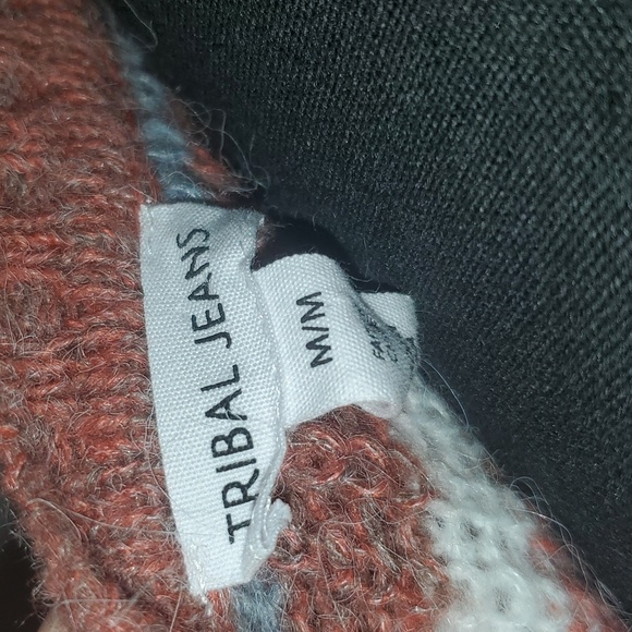 Striped sweater 😊 - Picture 4 of 4